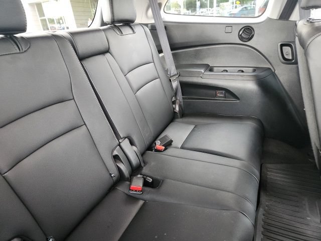 Used 2021 Honda Pilot Touring image 18