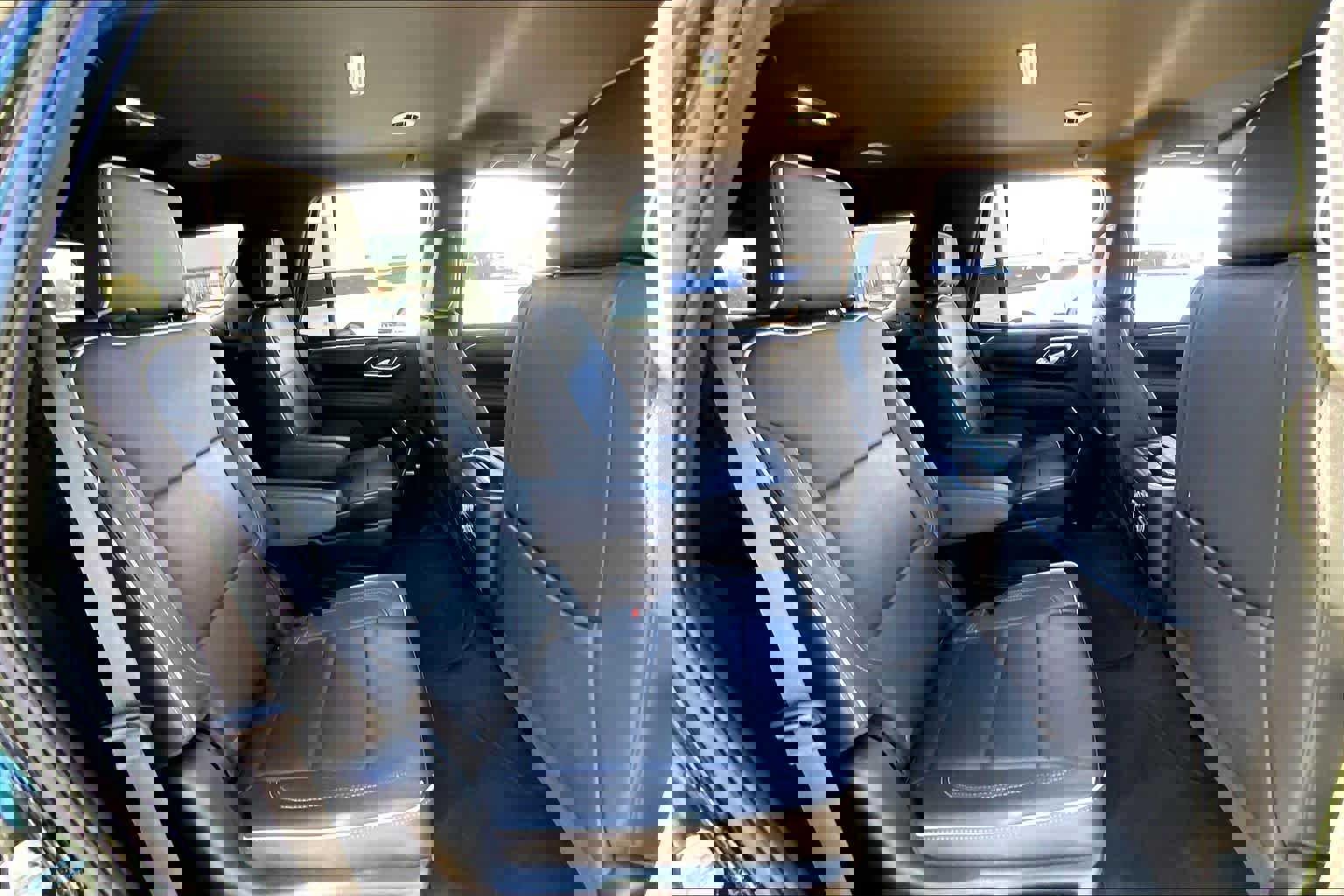 Used 2023 GMC Yukon SLT image 19