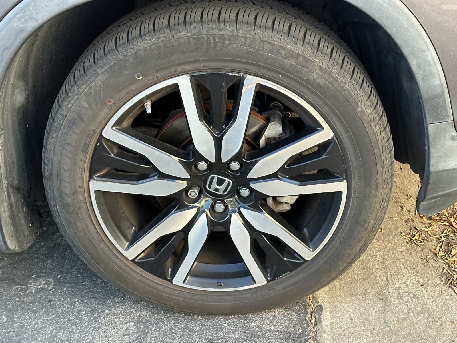 Used 2019 Honda Pilot Touring image 9