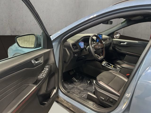 Certified 2025 Ford Escape ST-Line Select AWD/4WD image 33