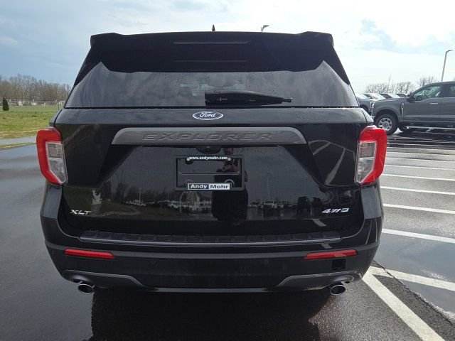 Certified 2023 Ford Explorer XLT w/ Equipment Group 202A image 9