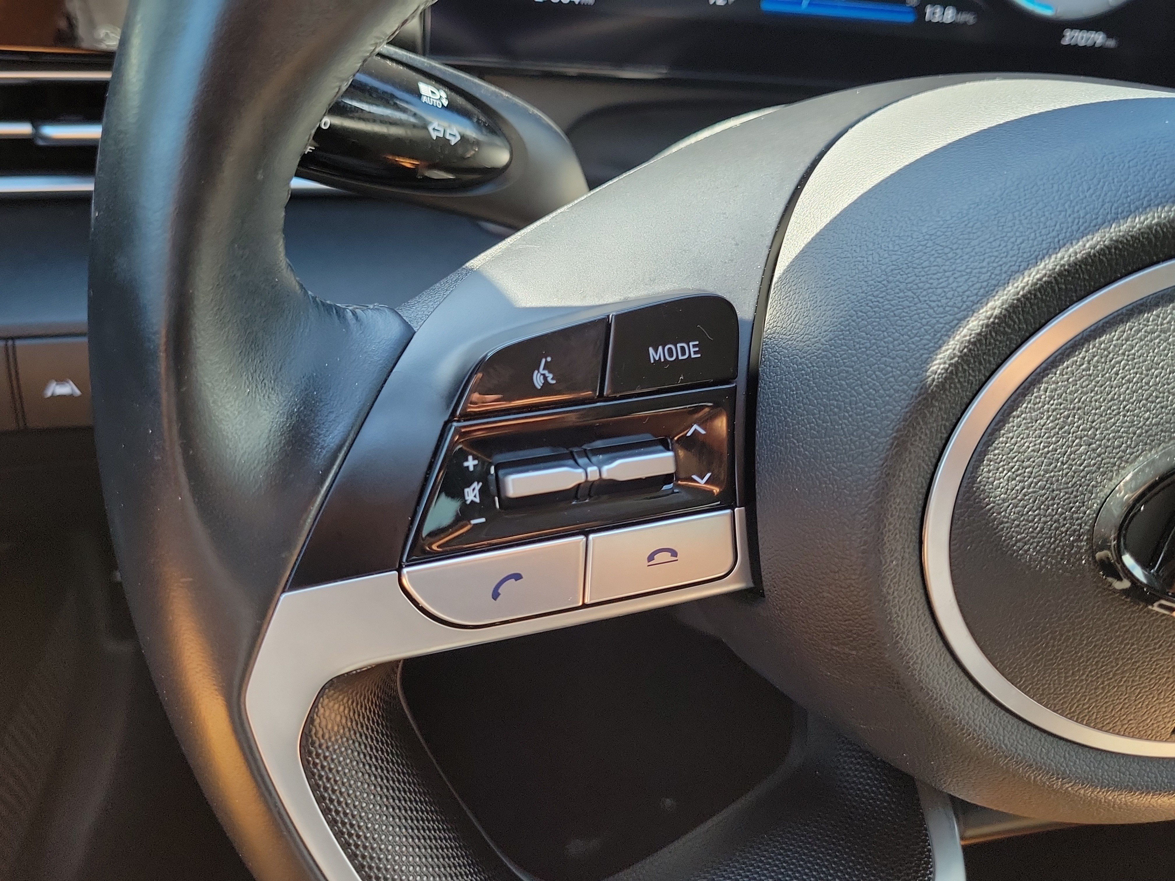 Used 2023 Hyundai Elantra SEL w/ Convenience Package FWD image 24