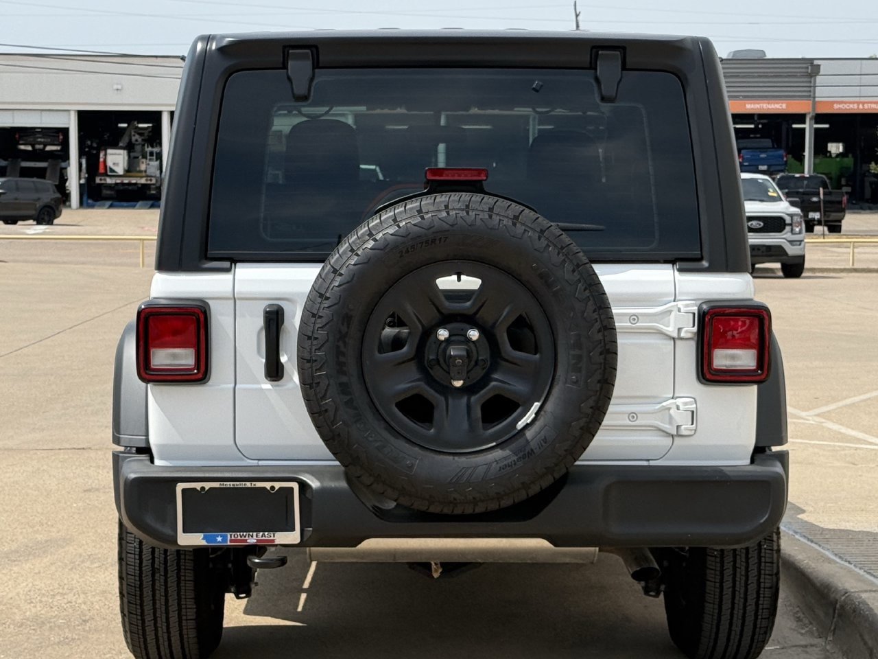 Used 2026 Jeep Wrangler Sport AWD/4WD image 6