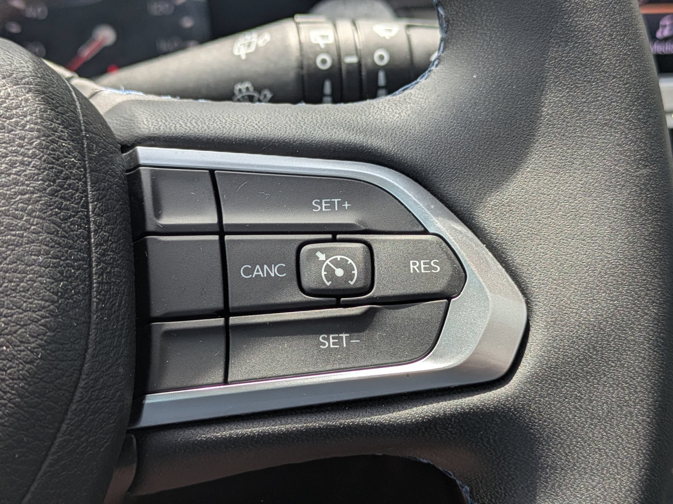 Used 2022 Jeep Compass Latitude w/ Sun and Sound Group FWD image 17