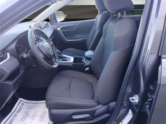 Used 2025 Toyota RAV4 LE image 9