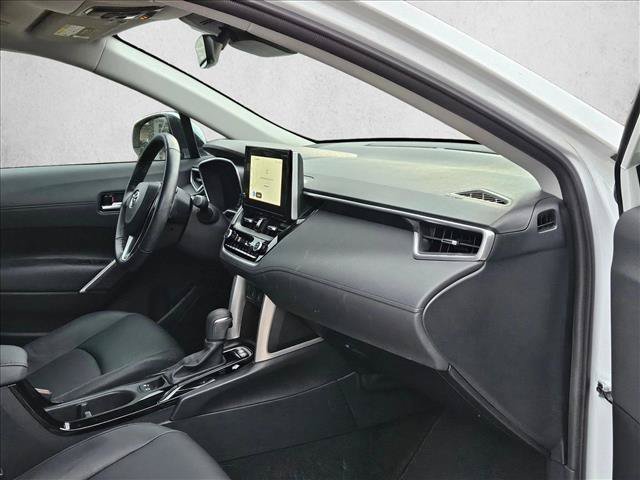 Used 2023 Toyota Corolla Cross XLE w/ Convenience Package FWD image 18