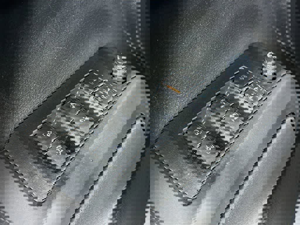 Used 2022 Toyota Tacoma TRD Sport image 27