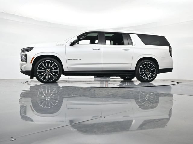Used 2025 Chevrolet Suburban High Country AWD/4WD image 40