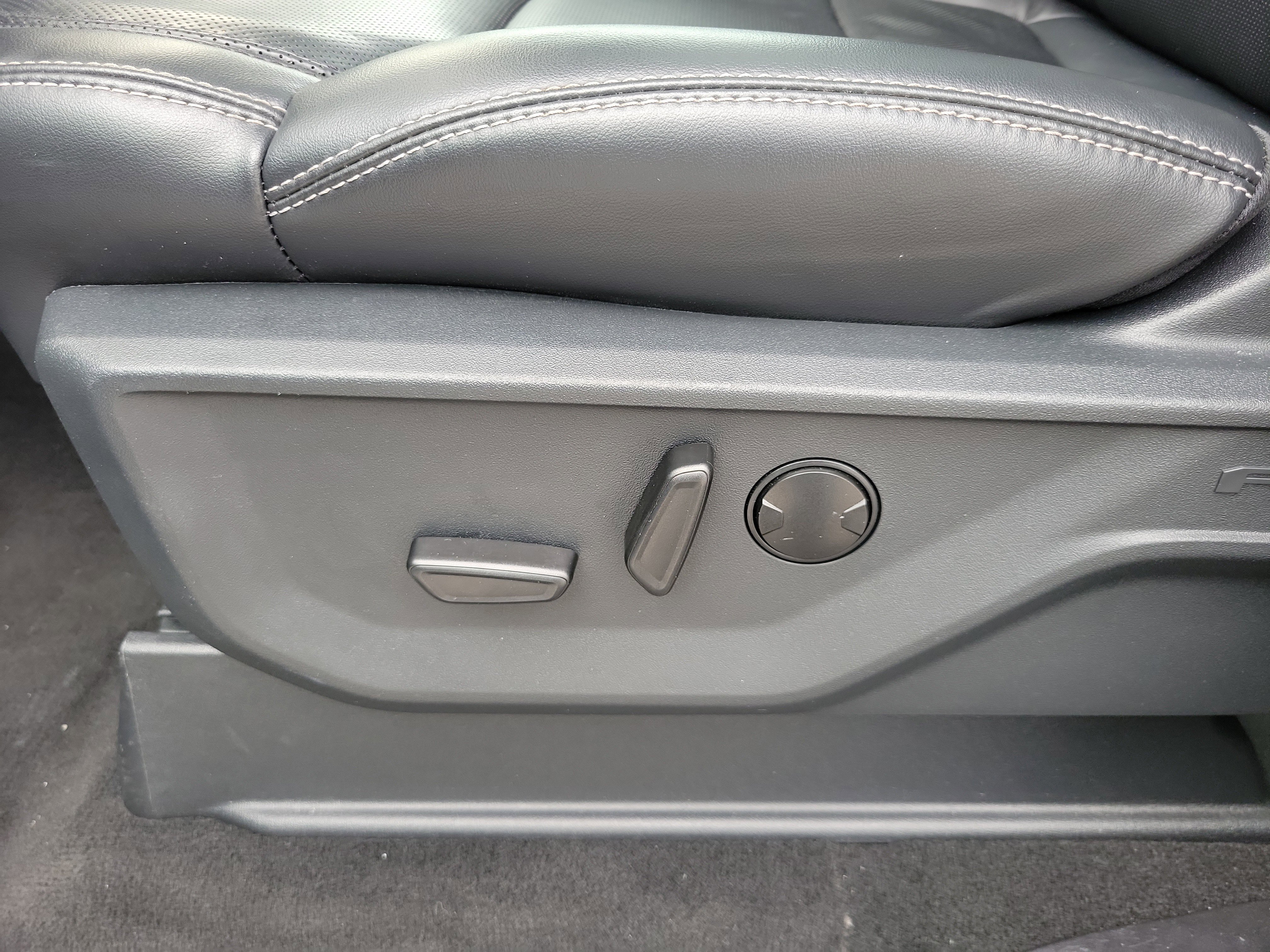Certified 2025 Ford Expedition Platinum AWD/4WD image 14