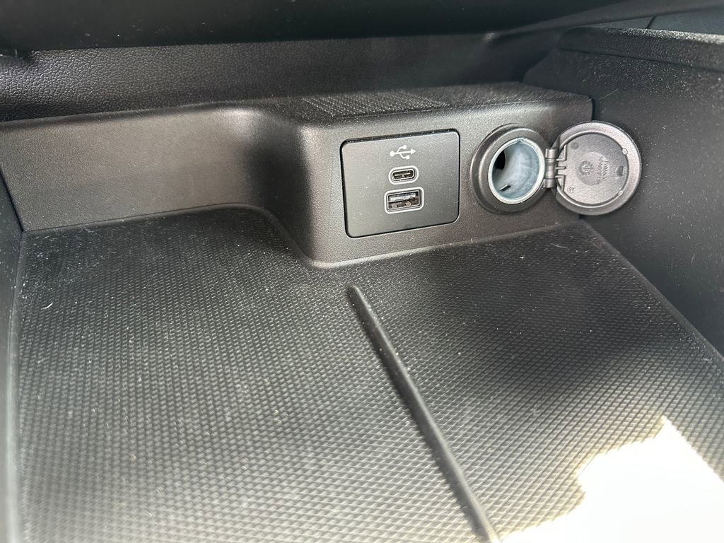 Certified 2024 Ford Escape Active FWD image 17