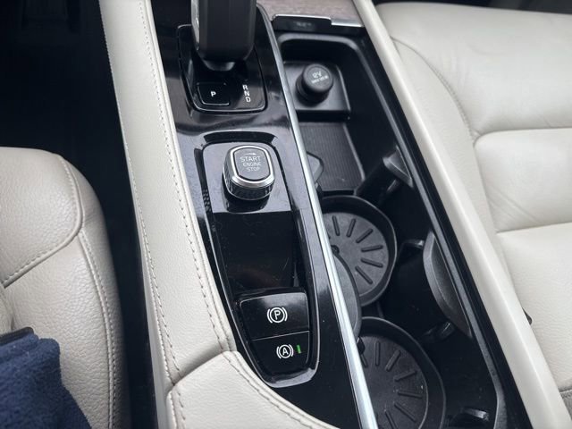 Used 2023 Volvo XC90 T8 Plus w/ Protection Package Premier image 23