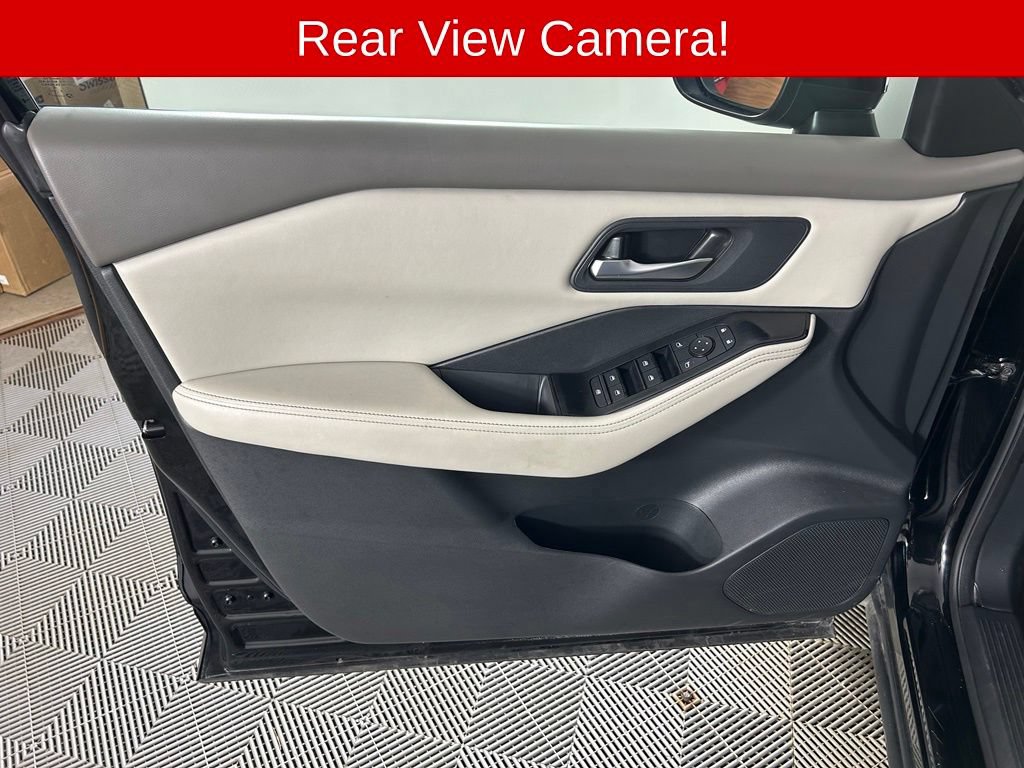 Used 2025 Nissan Rogue SV AWD/4WD image 10