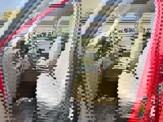 Certified 2024 Ford Explorer Platinum w/ Technology Package image 9