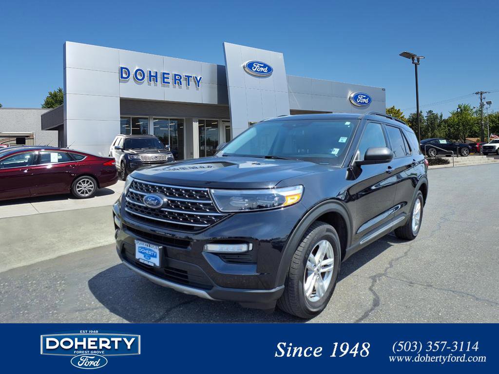 Certified 2022 Ford Explorer XLT w/ Equipment Group 202A