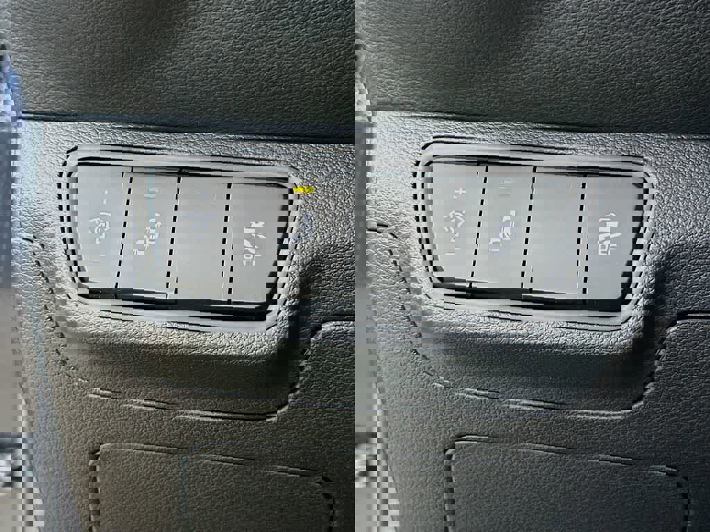 Used 2024 Kia Forte GT-Line image 26