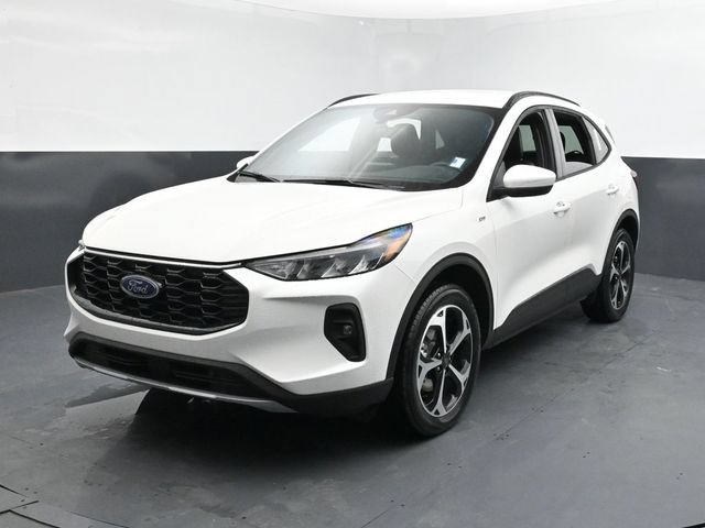 Certified 2025 Ford Escape ST-Line Select AWD/4WD image 3