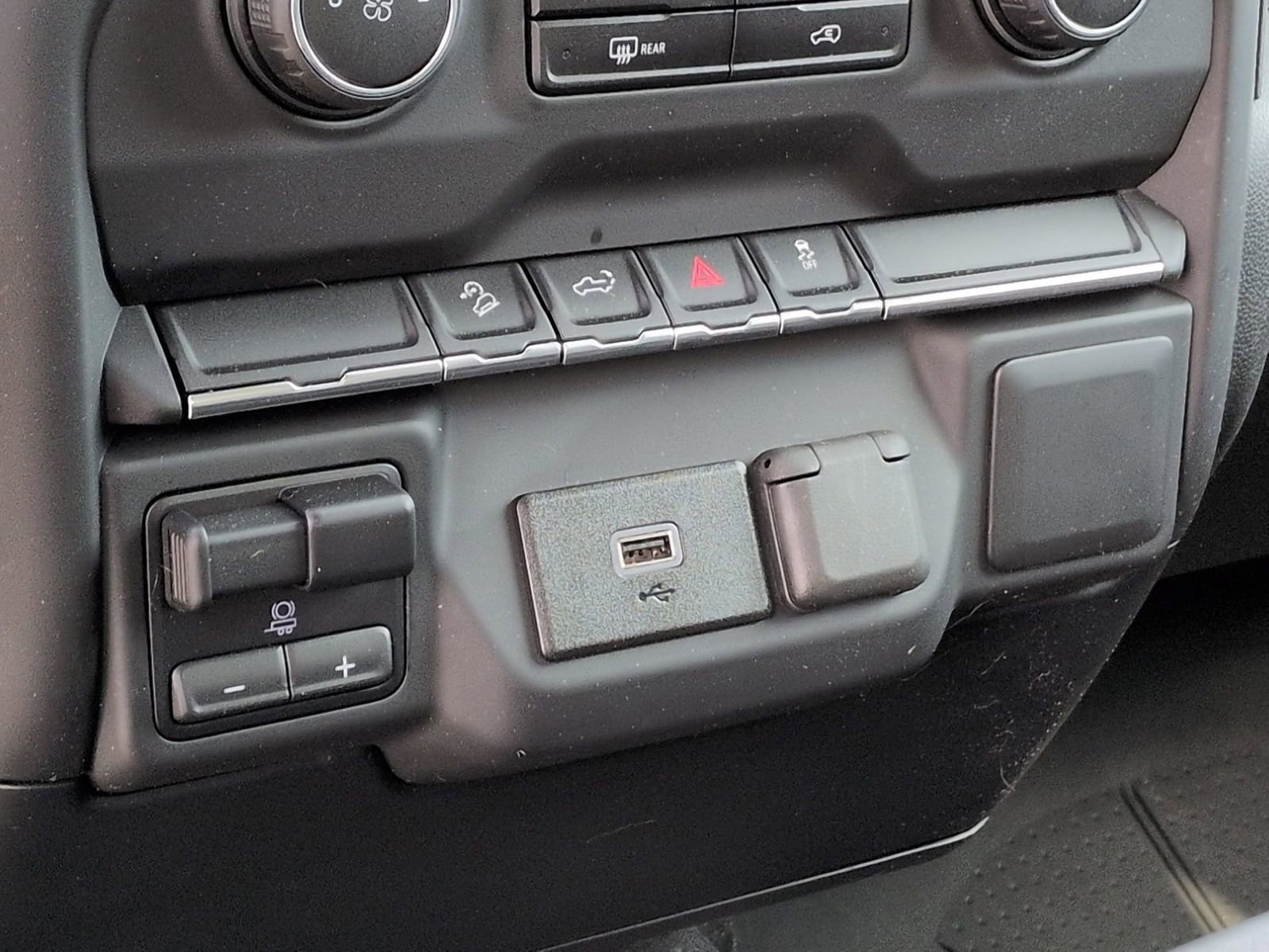 Used 2019 Chevrolet Silverado 1500 Custom Trail Boss image 58