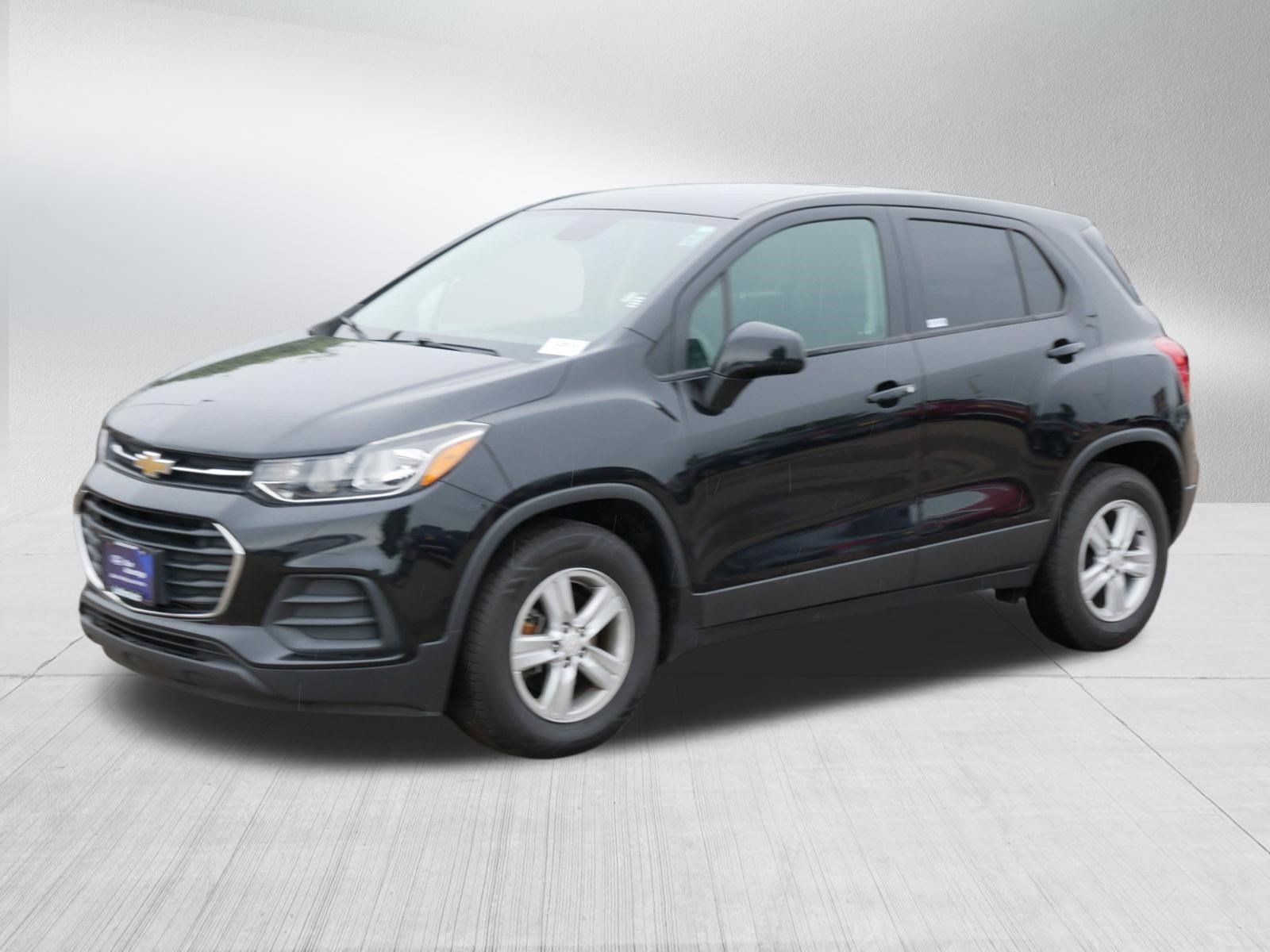 Used 2020 Chevrolet Trax LS w/ Tint and Cruise Package FWD image 3