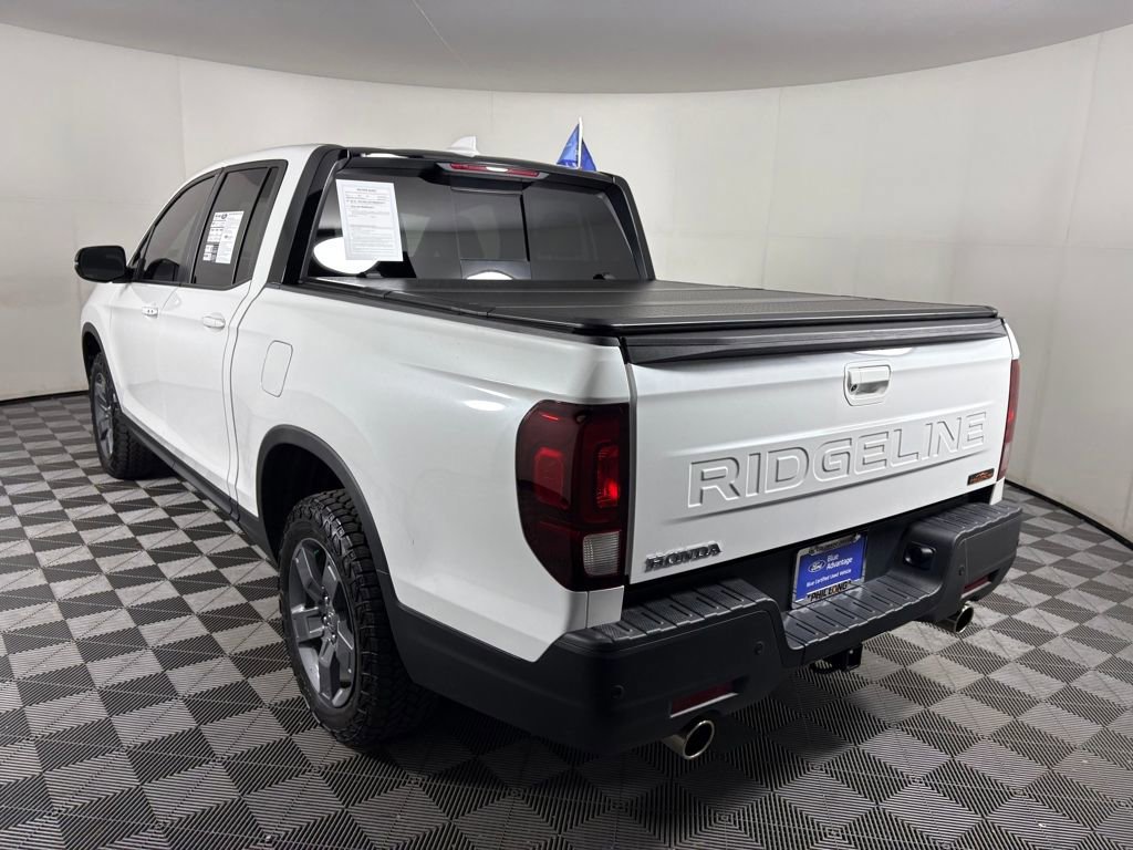 Used 2025 Honda Ridgeline TrailSport image 3