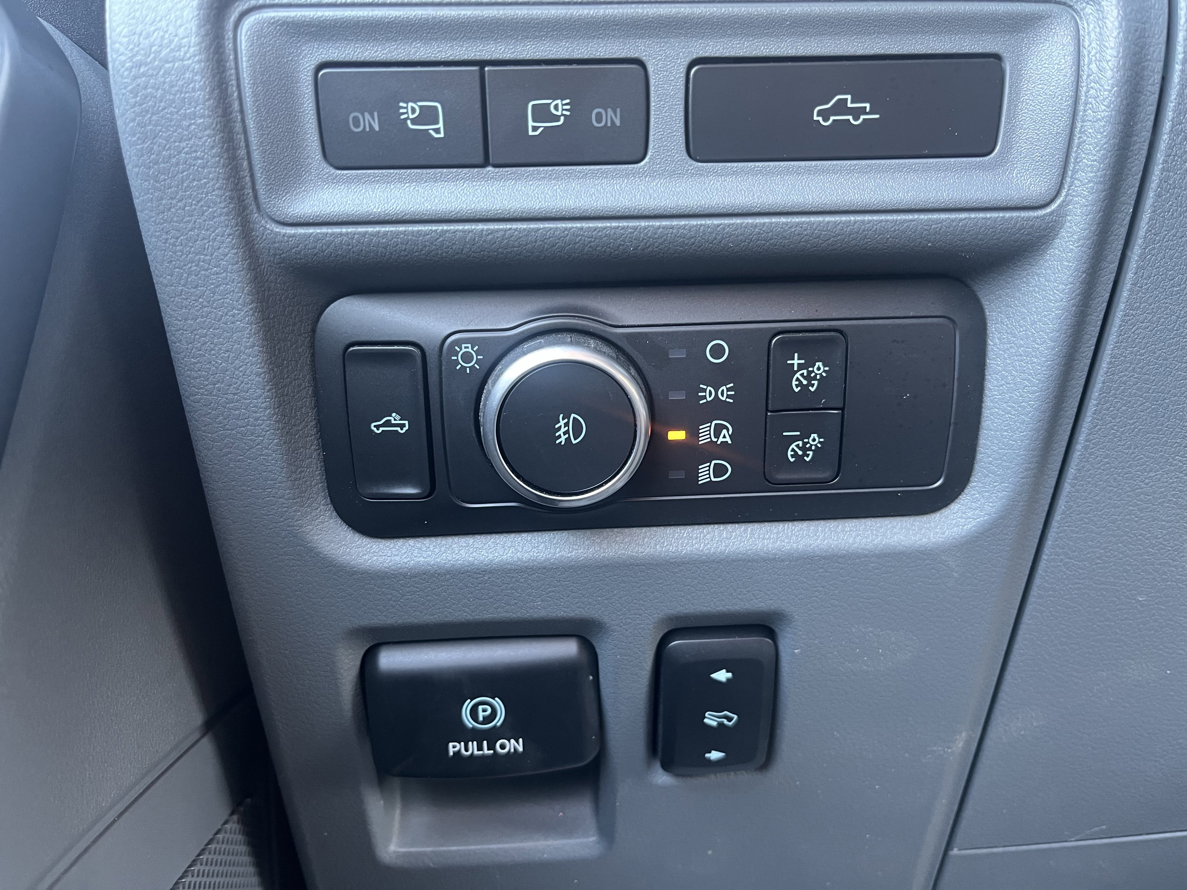 Certified 2021 Ford F150 XLT w/ Equipment Group 302A High image 18