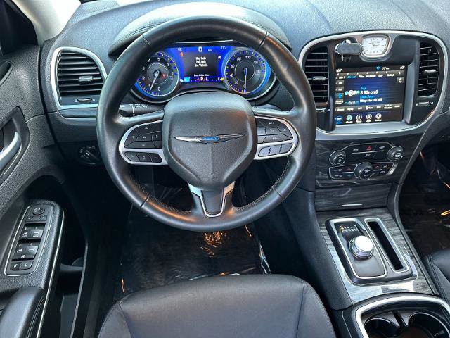 Used 2022 Chrysler 300 Touring w/ Sport Appearance Package RWD image 13