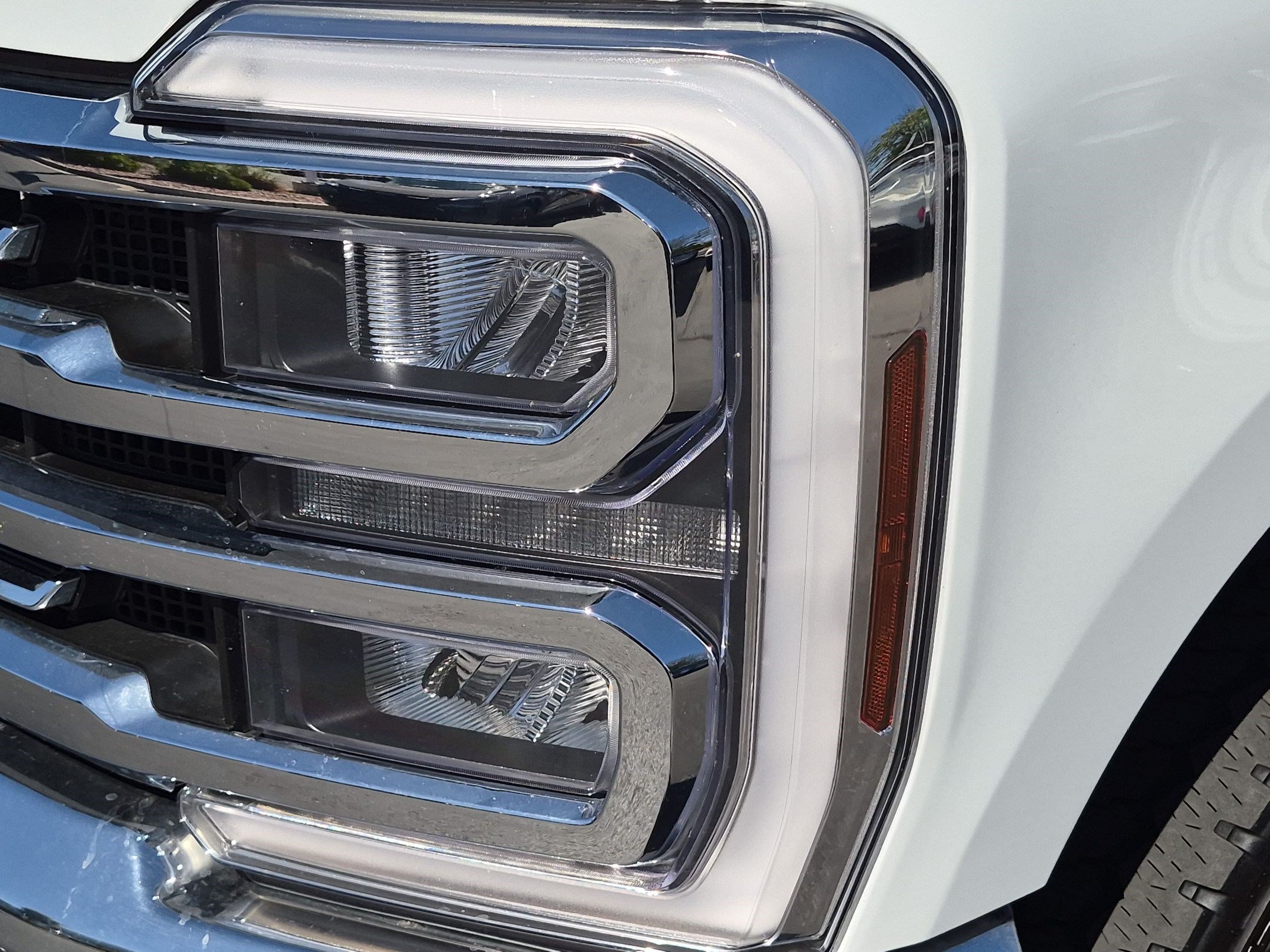 Certified 2025 Ford F250 Lariat AWD/4WD image 12