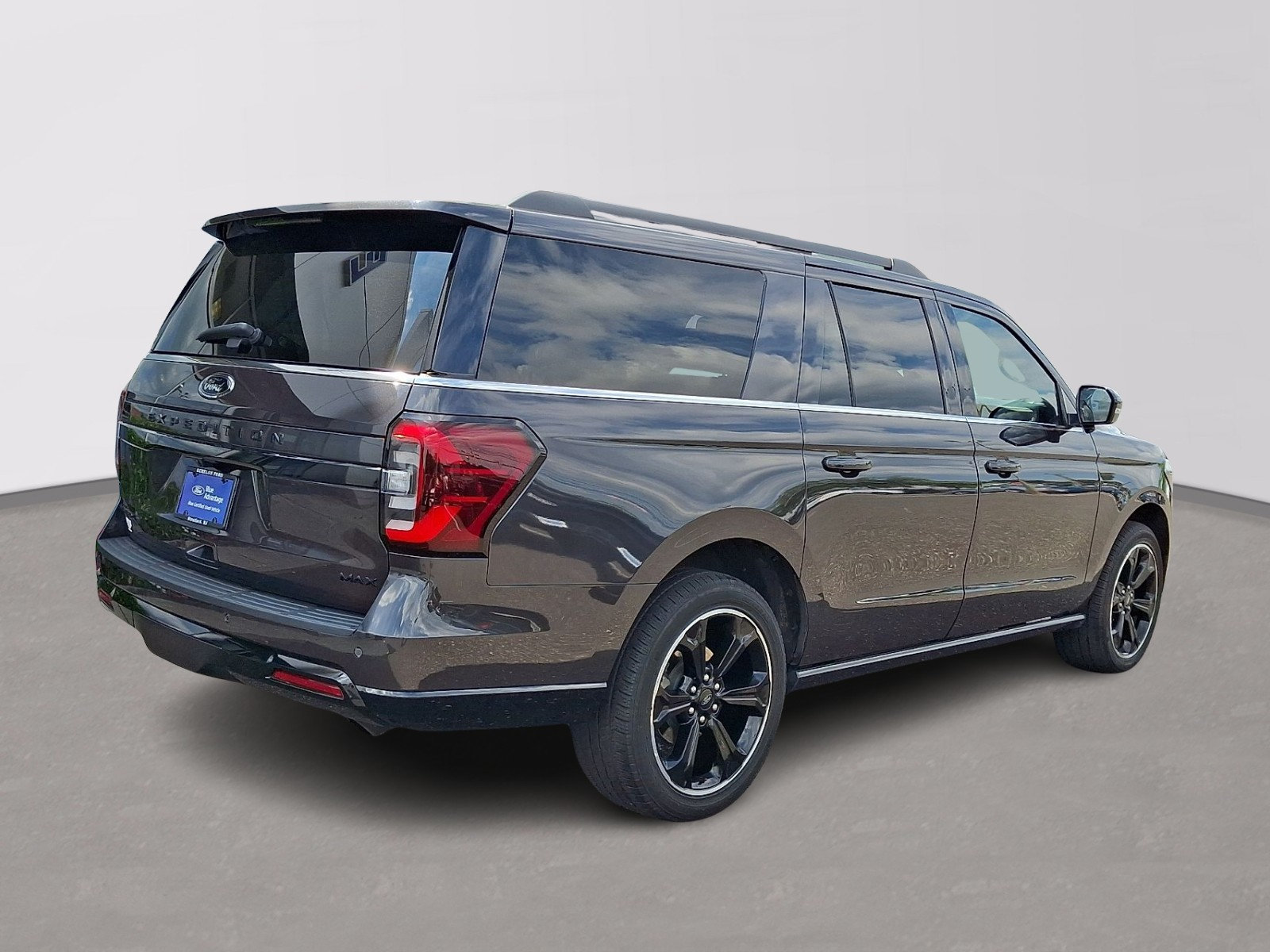 Certified 2024 Ford Expedition Max Limited AWD/4WD image 6
