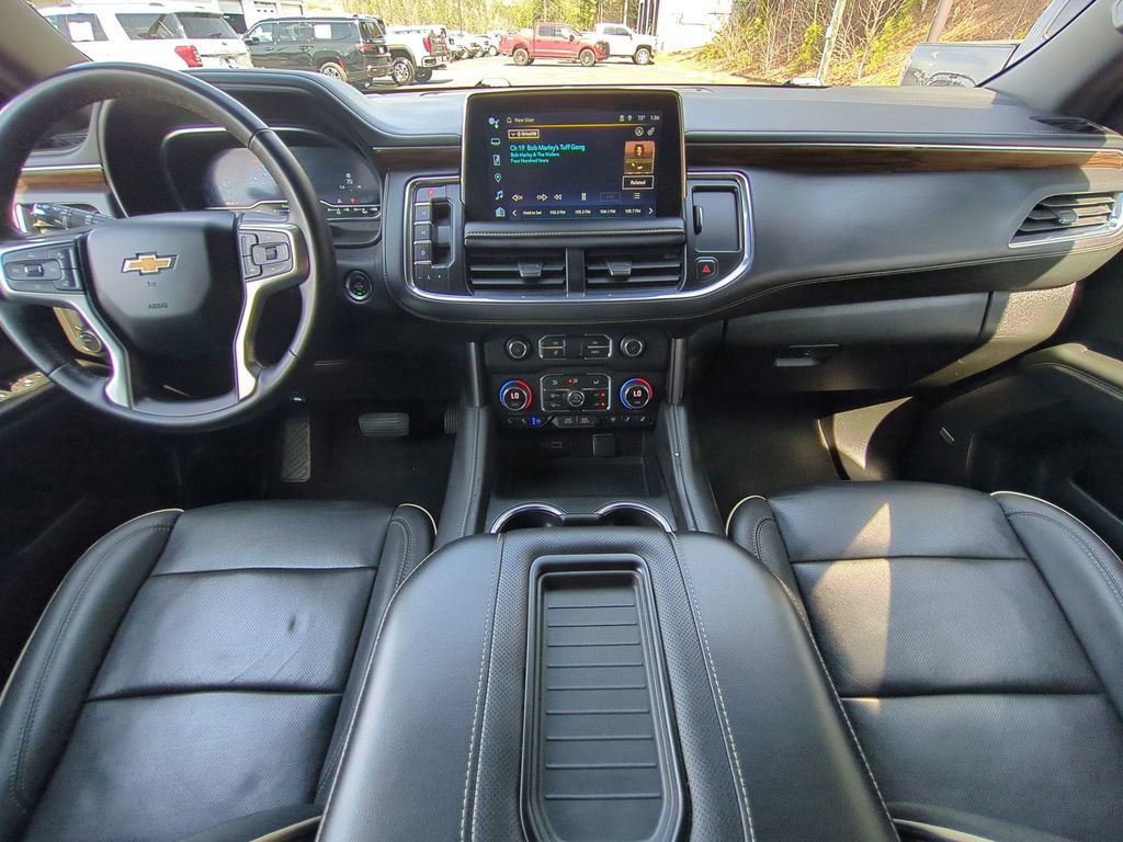 Used 2024 Chevrolet Suburban Premier image 19