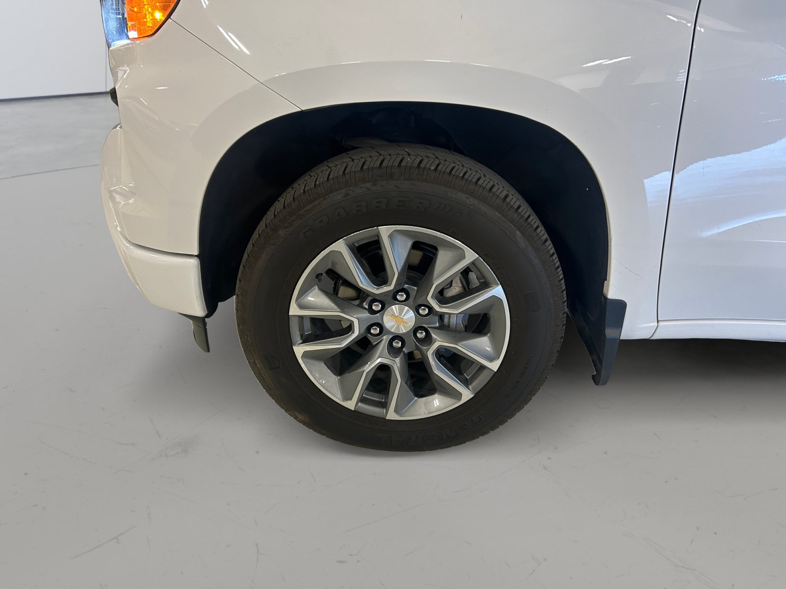 Used 2024 Chevrolet Silverado 1500 Custom RWD image 9