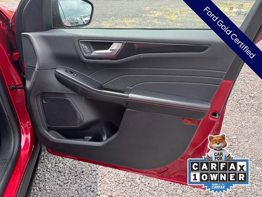 Certified 2025 Ford Escape ST-Line w/ Tech Pack #1 FWD image 24