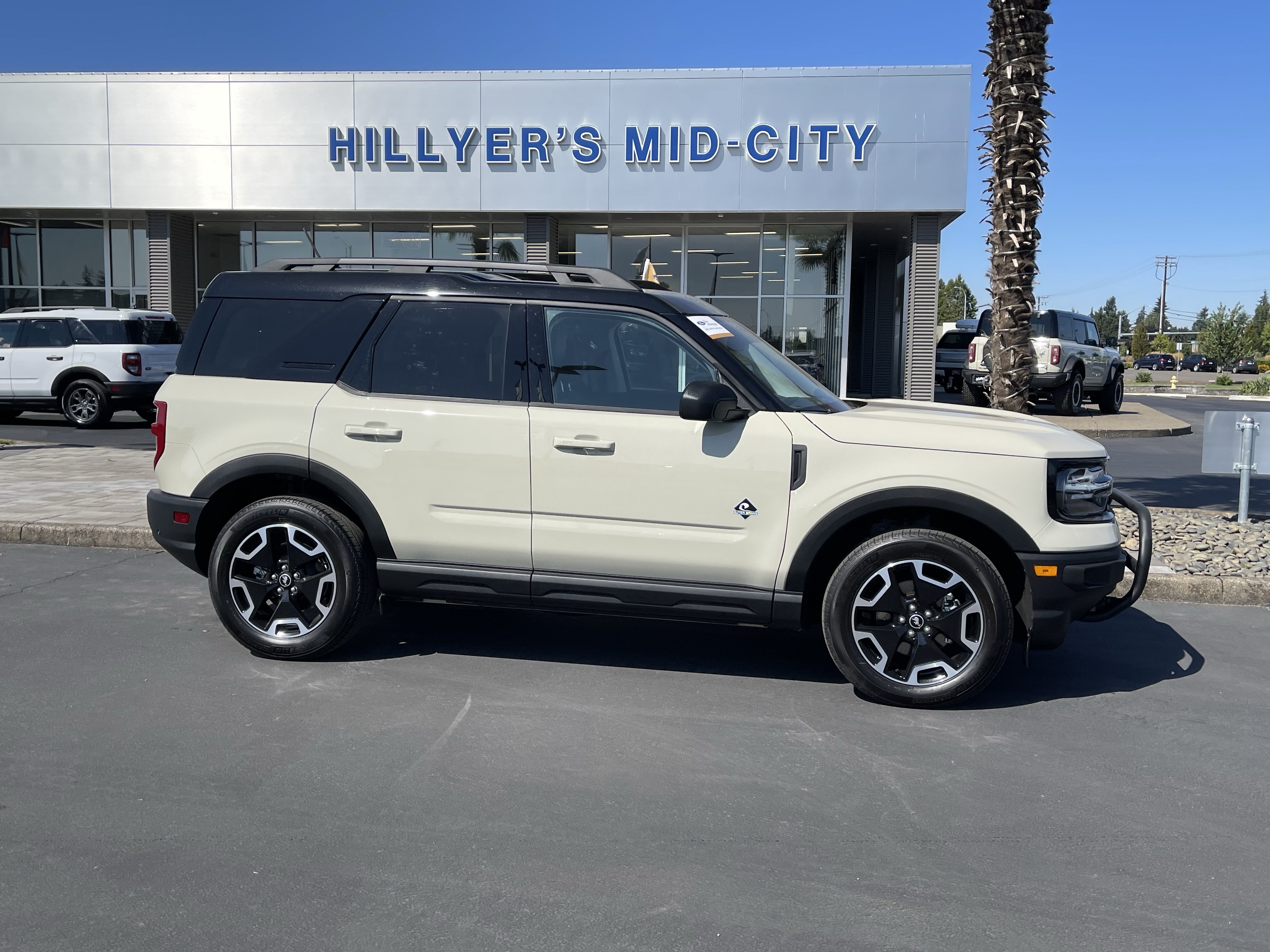 Certified 2024 Ford Bronco Sport Outer Banks AWD/4WD image 2