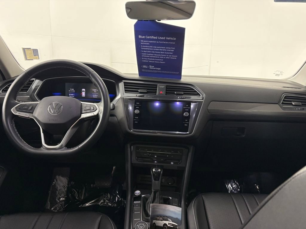 Used 2022 Volkswagen Tiguan SE w/ Panoramic Sunroof Package image 28
