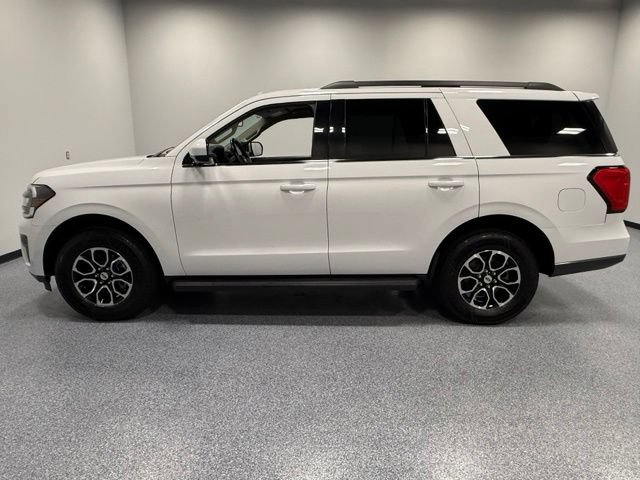 Certified 2024 Ford Expedition XLT RWD image 8