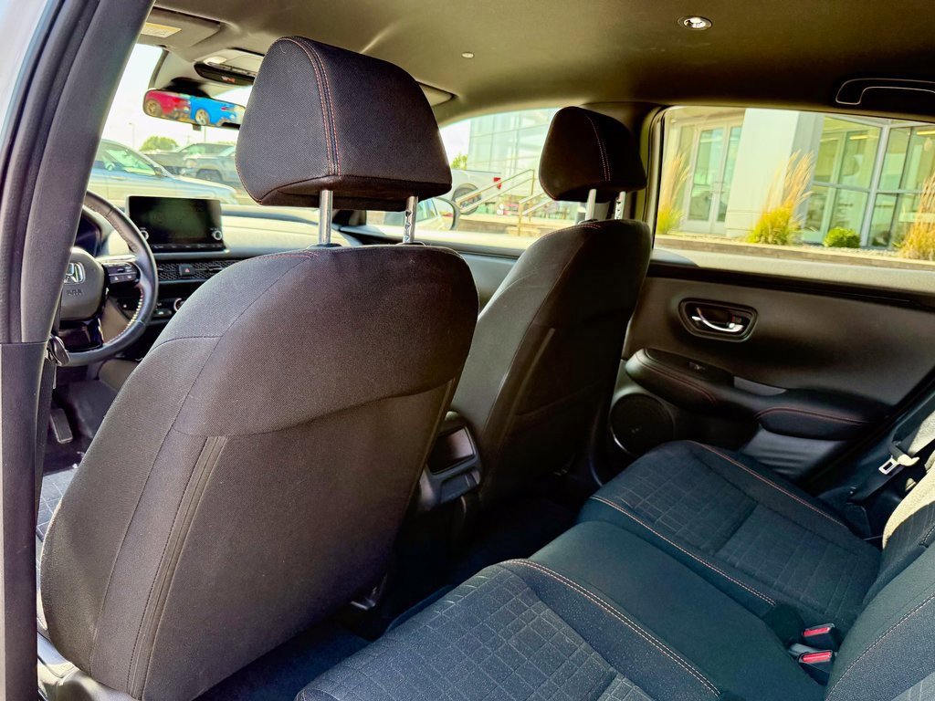 Used 2023 Honda HR-V Sport image 11