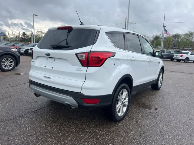 Certified 2019 Ford Escape SE image 2