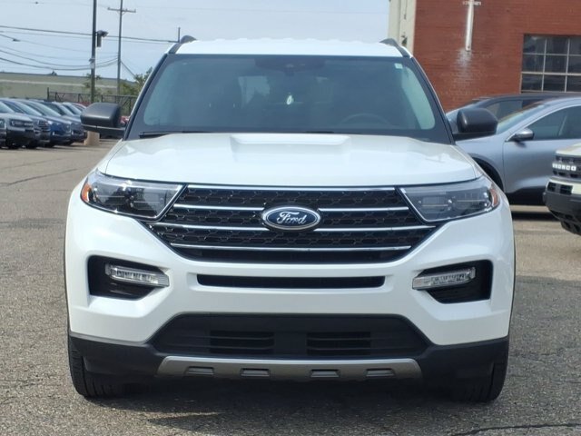 Certified 2024 Ford Explorer XLT w/ Equipment Group 202A AWD/4WD image 16