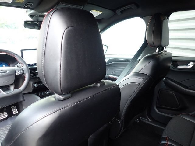 Certified 2023 Ford Escape ST-Line Elite AWD/4WD image 18