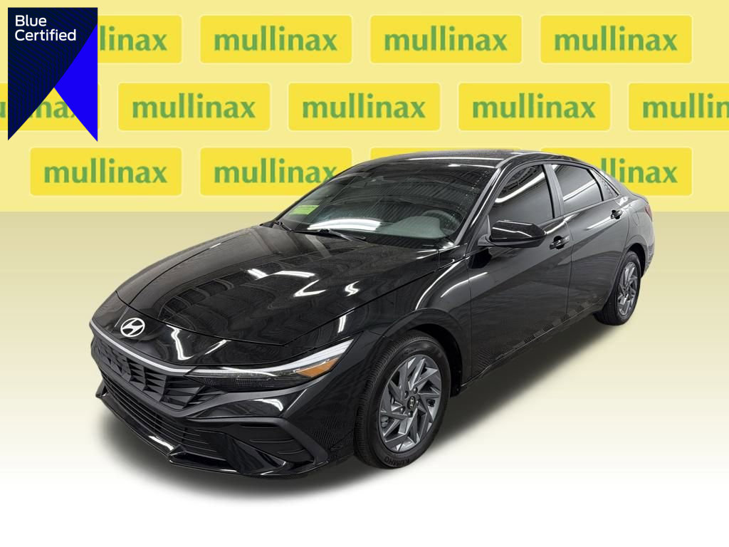 Used 2024 Hyundai Elantra SEL image 1