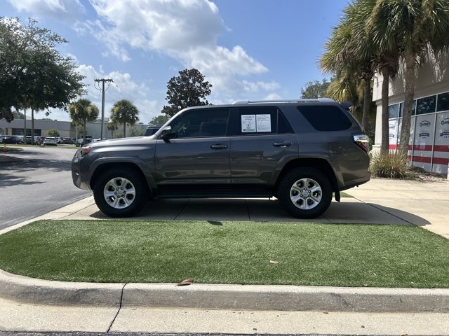Used 2018 Toyota 4Runner SR5 RWD image 9