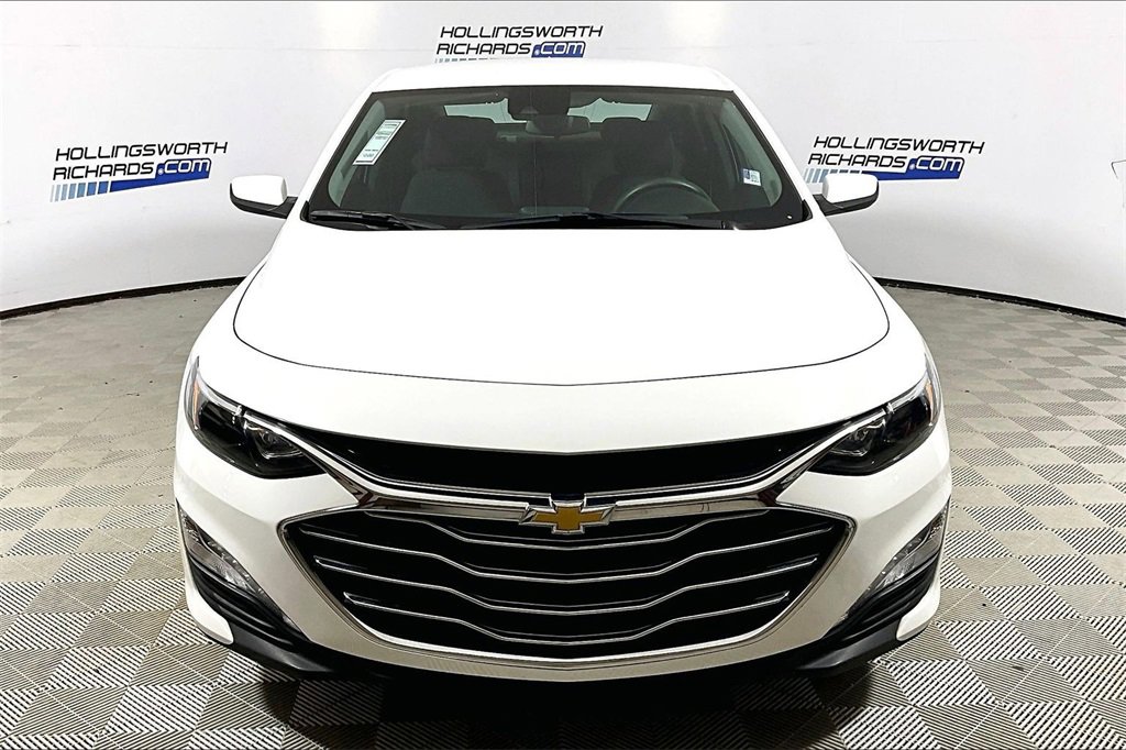 Used 2024 Chevrolet Malibu LT image 2