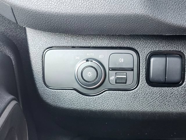 Used 2019 Mercedes-Benz Sprinter 144 image 18