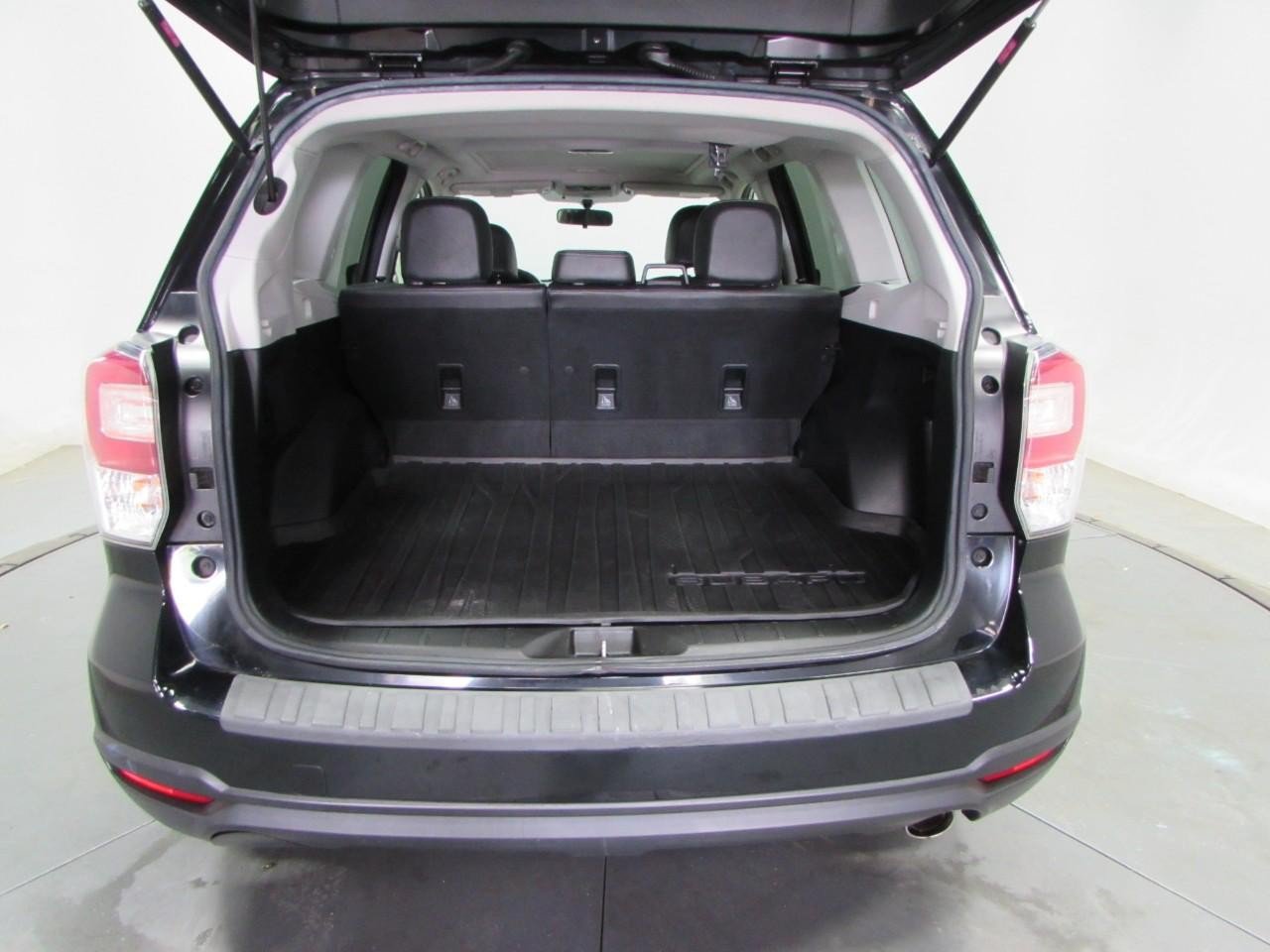 Used 2017 Subaru Forester 2.5i Limited AWD/4WD image 11