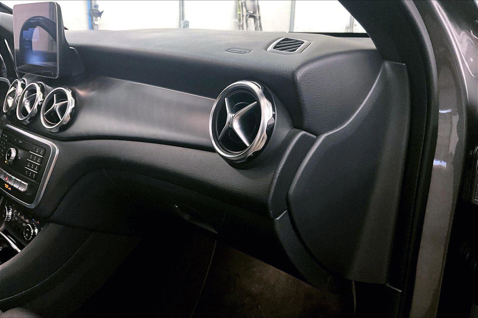 Used 2019 Mercedes-Benz GLA 250 image 15