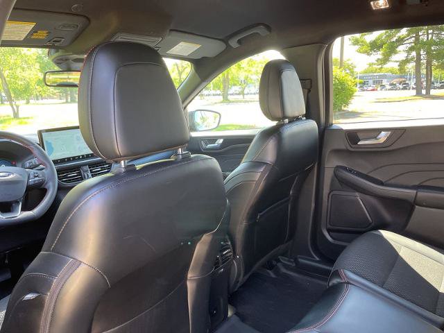 Certified 2025 Ford Escape ST-Line Elite AWD/4WD image 26