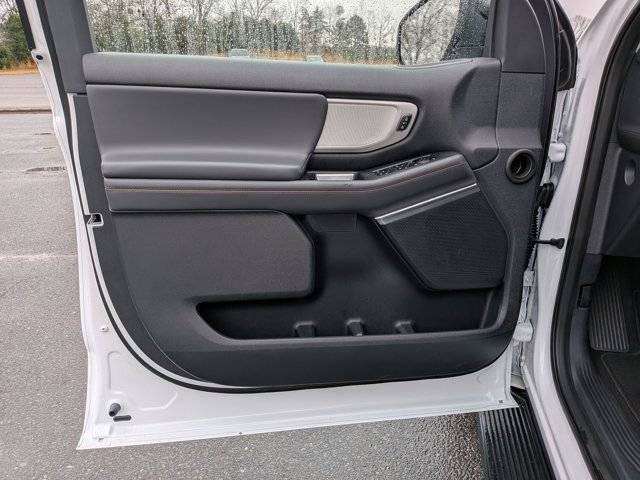 Certified 2025 Ford Expedition Active image 12