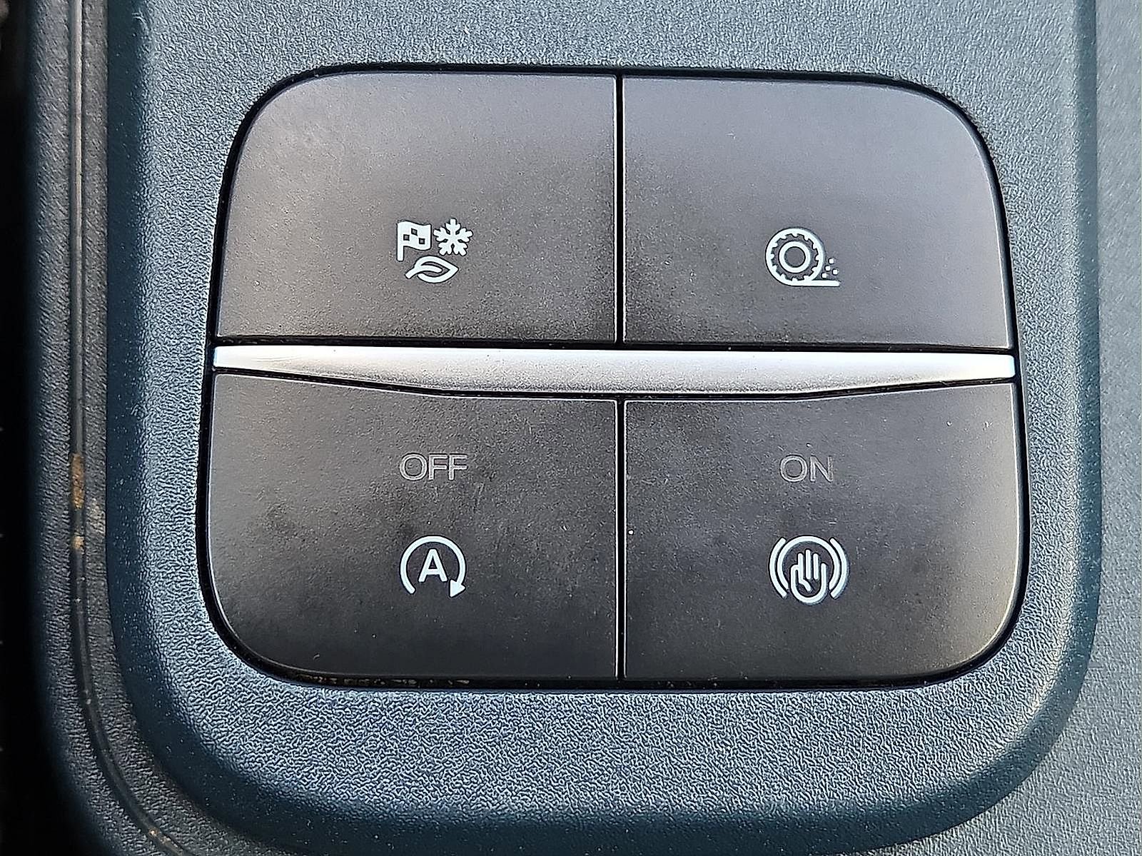 Certified 2022 Ford Maverick XL FWD image 17