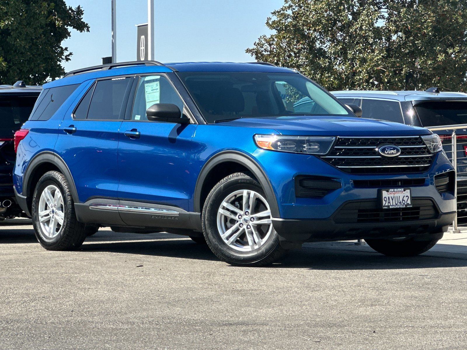 Certified 2022 Ford Explorer XLT w/ Class IV Trailer Tow Package image 8