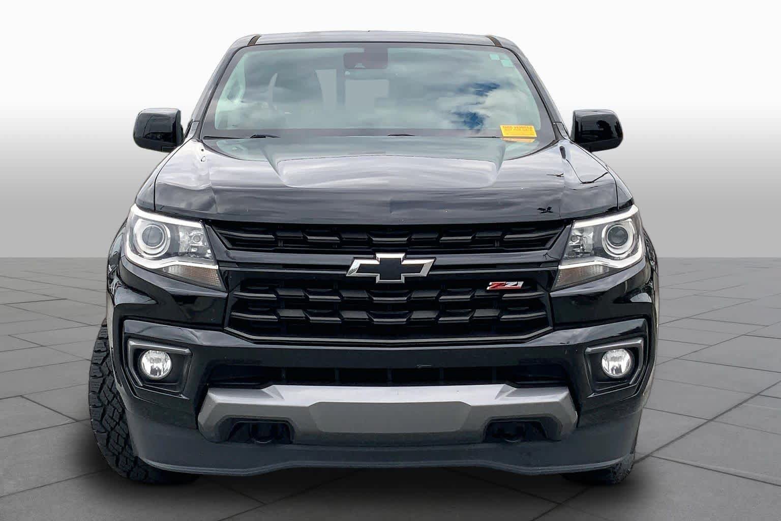 Used 2022 Chevrolet Colorado Z71 w/ Z71 Midnight Edition AWD/4WD image 4
