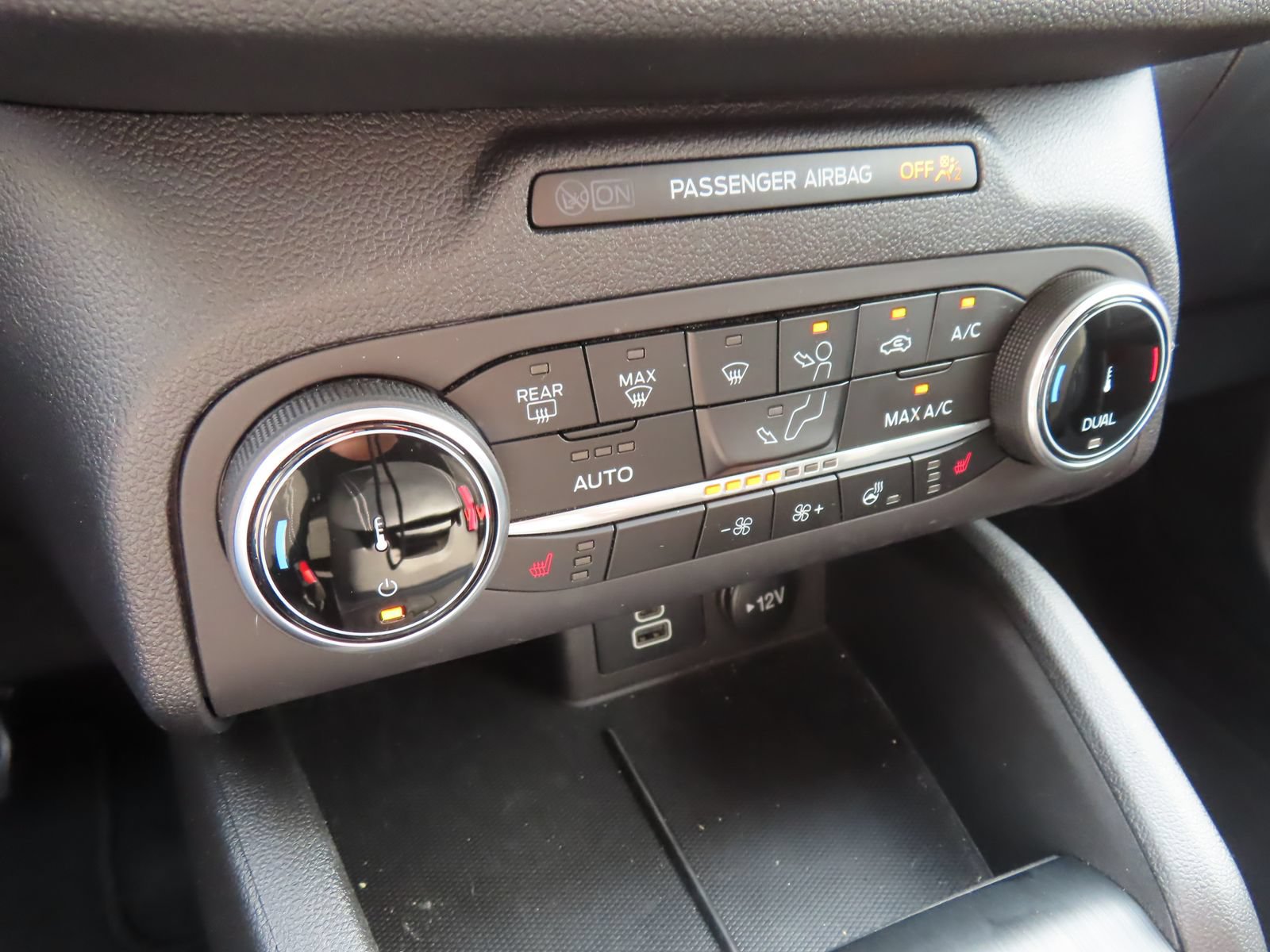 Certified 2024 Ford Escape Active AWD/4WD image 25