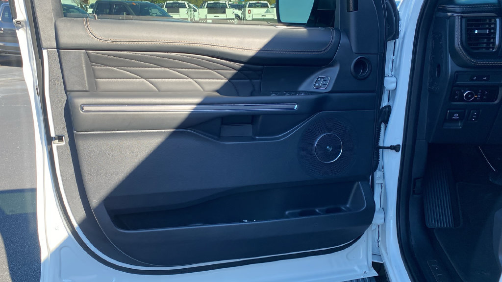 Certified 2024 Ford Expedition Platinum AWD/4WD image 17